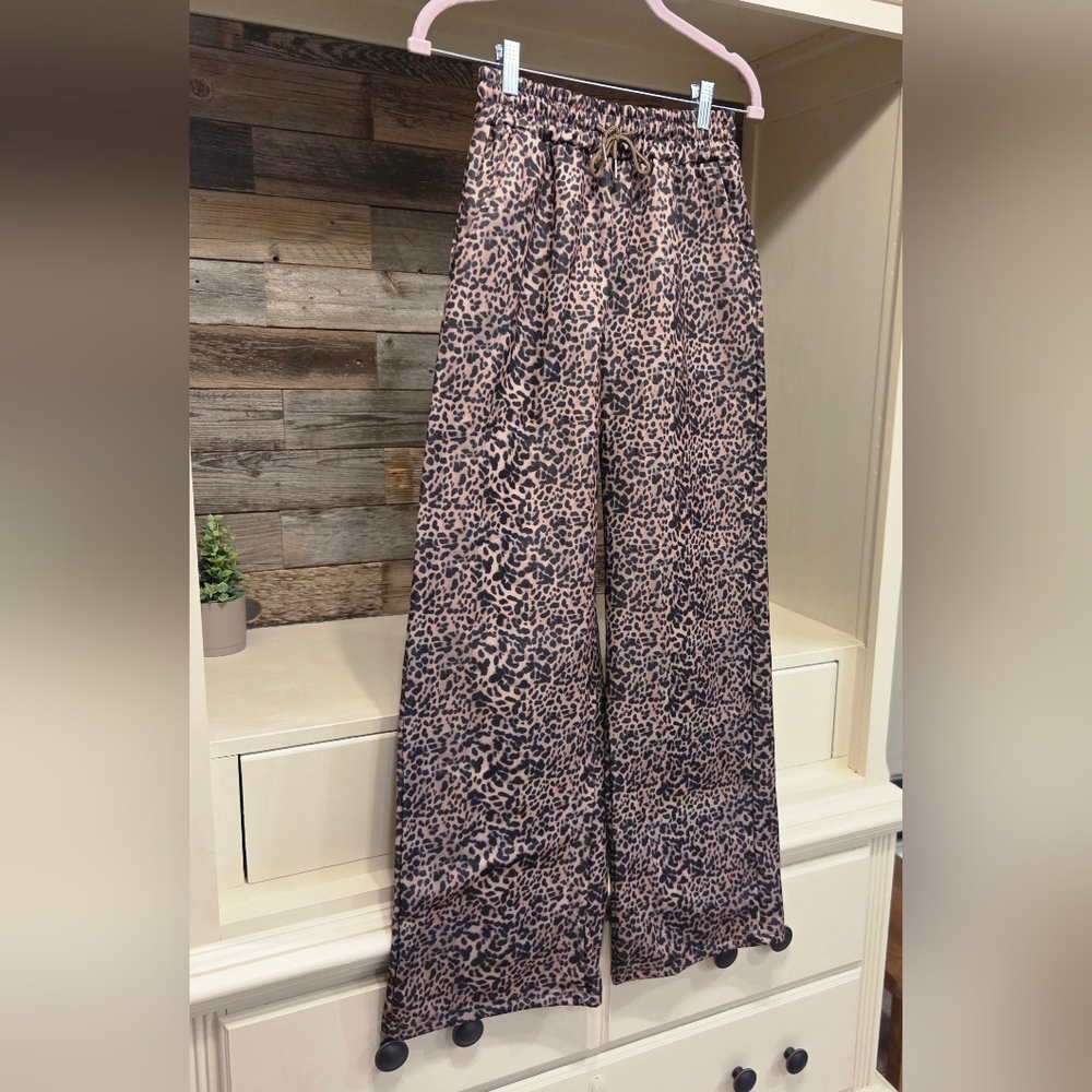 Stylish Leopard Print Wide-Leg Oversized Pants W Pockets & Adjustable Drawstring - Picture 10 of 13